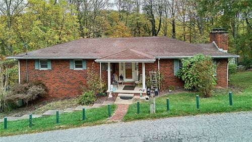 200 Elm St, Elkview, WV, 25071-9424 | Card Image