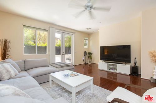 25554 Huxley Dr, Stevenson Ranch, CA, 91381-1722 | Card Image