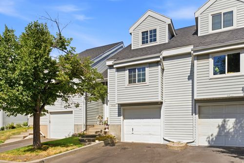 3133 Applewood Dr, Bountiful, UT, 84010-7969 | Card Image