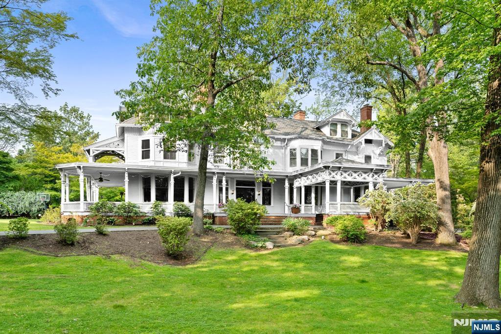 Residential in Millburn
