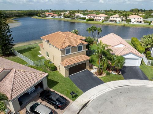4242 Magnolia Ridge Dr, Weston, FL, 33331-5002 | Card Image
