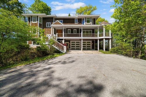 4679 Forest Ridge Dr, Holland, MI, 49423-8828 | Card Image