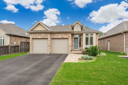 18 Willson Cross, Pelham, ON, L0S1E4 | Card Image