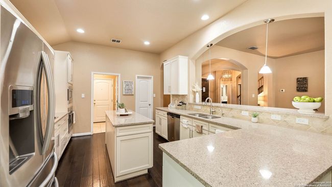 10522 Foxen Way, House other with 4 bedrooms, 3 bathrooms and null parking in Helotes TX | Image 9