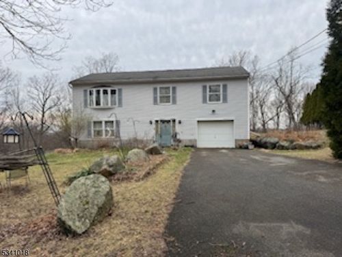 19 Crestview Ln, Hamburg, NJ, 07419-1828 | Card Image
