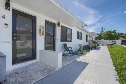 1849 Nw 35th St, Miami, FL, 33142-5462 | Card Image