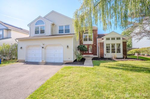 4 Chipwood Ln, North Brunswick, NJ, 08902-1490 | Card Image