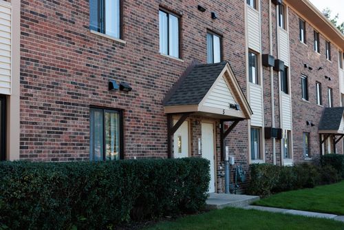 apt-12-5 Echo Ct, Vernon Hills, IL, 60061-3005 | Card Image