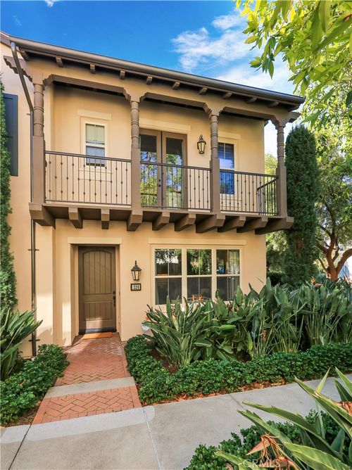 220 Kempton, Irvine, CA, 92620-2154 | Card Image