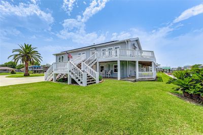 1100 Waterways Drive, House other with 3 bedrooms, 2 bathrooms and null parking in Crystal Beach TX | Image 1