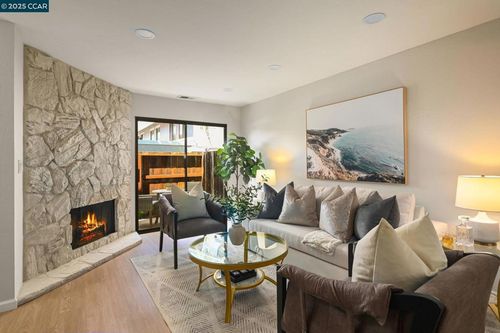 391 Pantano Cir, Pacheco, CA, 94553-5639 | Card Image