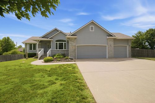 201 N Tanner Trail Ct, Valley Center, KS, 67147-4001 | Card Image