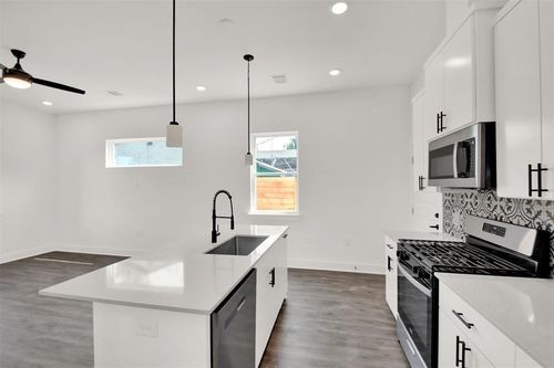 1-a-7603 Carver Ave, Austin, TX, 78752-1624 | Card Image