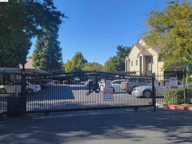 1267 Lakeview Cir, Condo with 1 bedrooms, 1 bathrooms and 1 parking in Pittsburg CA | Image 18