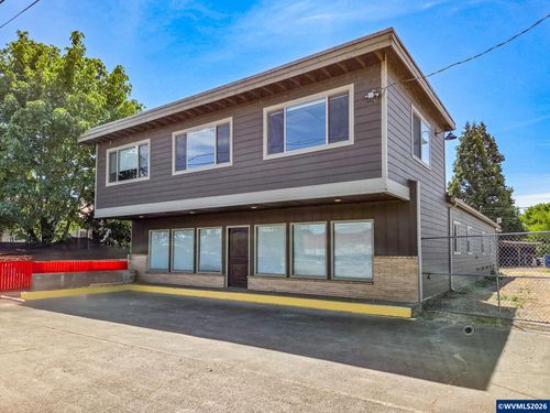 3640 S Santiam Hwy, Lebanon, OR, 97355-3742 | Card Image