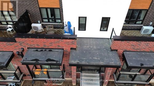 35-287 Chapel Hill Dr, Kitchener, ON, N2R0S4 | Card Image