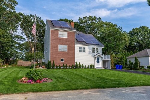 43 Seabreeze Dr, Bourne, MA, 02532-4119 | Card Image