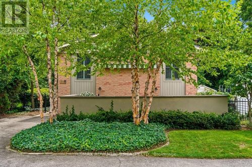 rear-195 Emery Street E, London South (South F), ON, N6C2E3 | Card Image