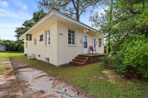 a-and-b-307 Preston Rd, Jacksonville, NC, 28540-5617 | Card Image
