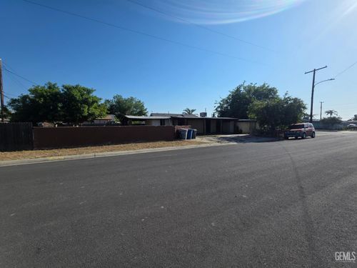 2242 Oleander Street, Delano, CA, 93215 | Card Image
