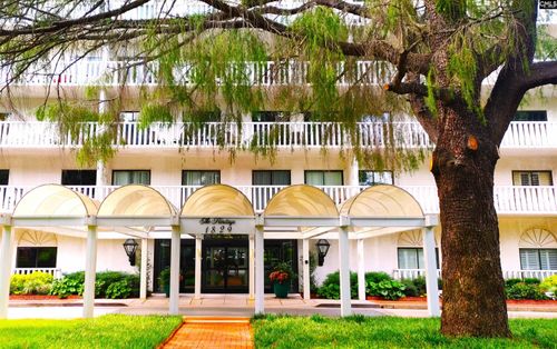 1829 Senate St, Columbia, SC, 29201-3837 | Card Image
