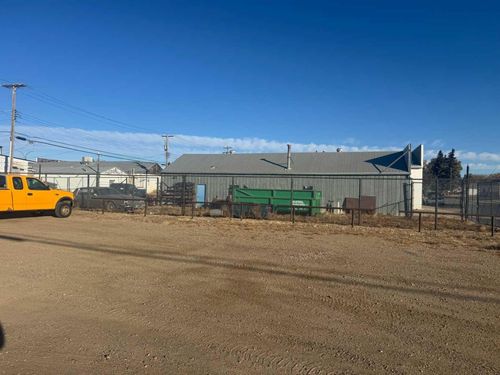 {{alt}} | Card Image