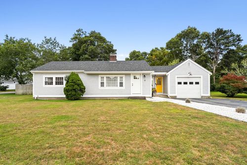 21 Hazelmoor Rd, South Yarmouth, MA, 02664-2926 | Card Image