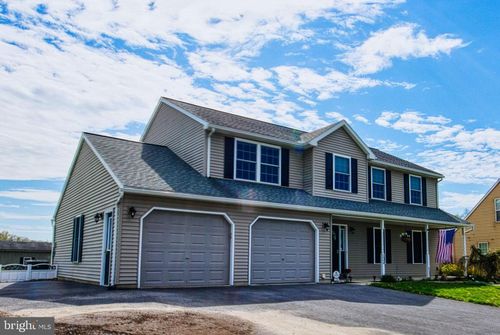 134 Creekview Dr, JONESTOWN, PA, 17038-8526 | Card Image