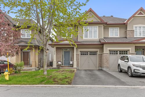 926 Bunchberry Way, Blossom Park - Airport and Area, ON, K1T3T8 | Card Image