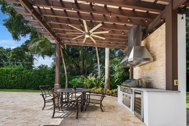 5837 Sw 102 Nd St, House other with 6 bedrooms, 6 bathrooms and null parking in Pinecrest FL | Image 36