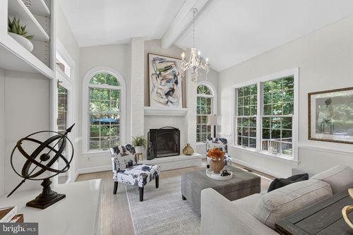 4531 Den Haag Rd, WARRENTON, VA, 20187-2864 | Card Image