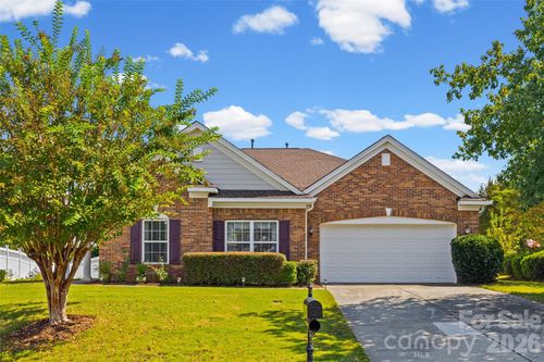 370 Mount Side Way, Fort Mill, SC, 29715-7823 | Card Image