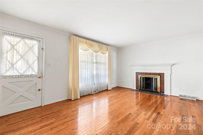 549 Scaleybark Rd, House other with 3 bedrooms, 2 bathrooms and null parking in Charlotte NC | Image 5