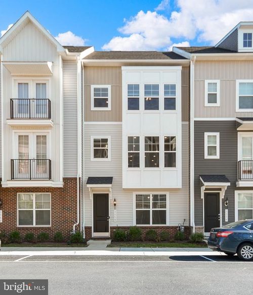 2558 Hopton Ln, FREDERICK, MD, 21701-1323 | Card Image