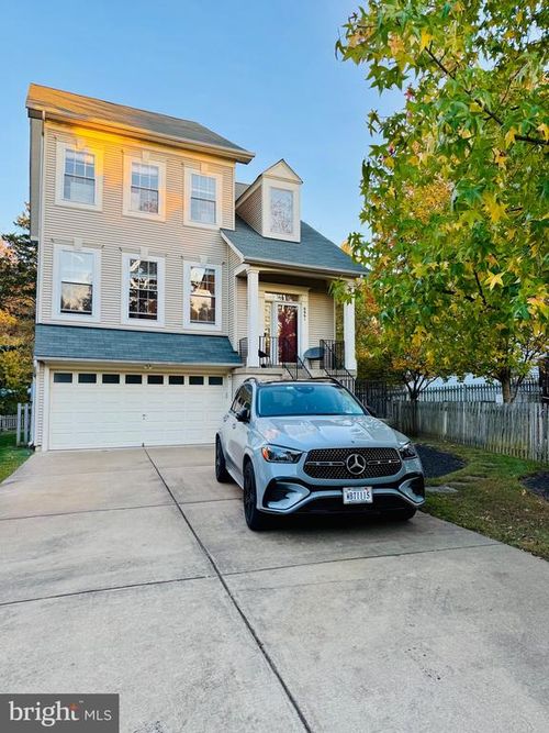 8661 Webster Tavern Way, MANASSAS, VA, 20109-4805 | Card Image