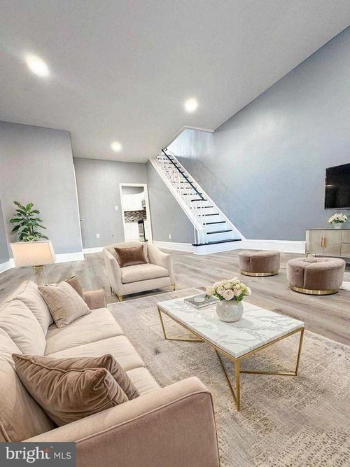 526 E Willard St, PHILADELPHIA, PA, 19134-1724 | Card Image