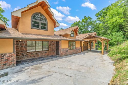 343 Jersey Dr, Sevierville, TN, 37862-5702 | Card Image