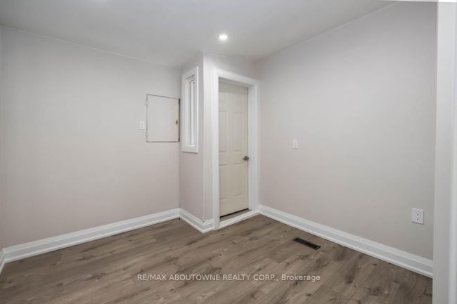 131 West Ave N, House other with 3 bedrooms, 1 bathrooms and 3 parking in Hamilton ON | Image 8