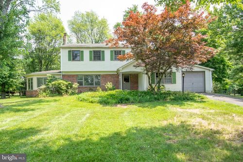 4697 Smith Rd, FURLONG, PA, 18925-1386 | Card Image