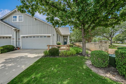 102 Portsmouth Dr, Georgetown, TX, 78633-5113 | Card Image