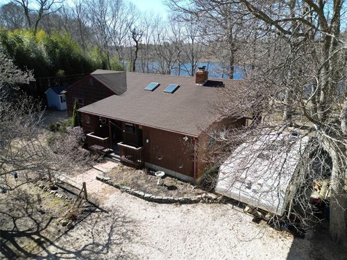 36 Mill Rd, Calverton, NY, 11933-1620 | Card Image