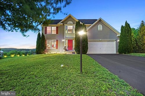 3513 Hardwood Ter, SPRING GROVE, PA, 17362-9104 | Card Image