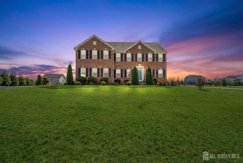 40 Gina Dr, Allentown, NJ, 08501-2055 | Card Image