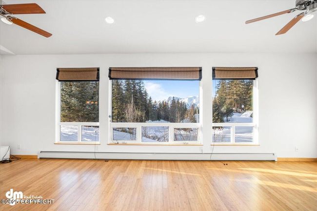 21 Living Room | Image 22