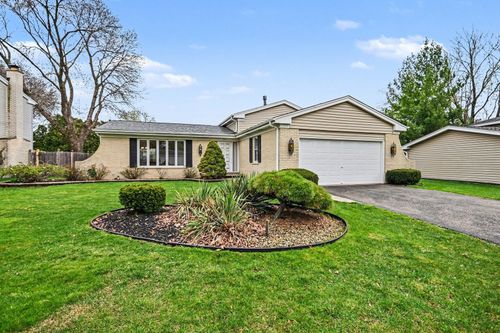3941 Roslyn Rd, Downers Grove, IL, 60515-2321 | Card Image