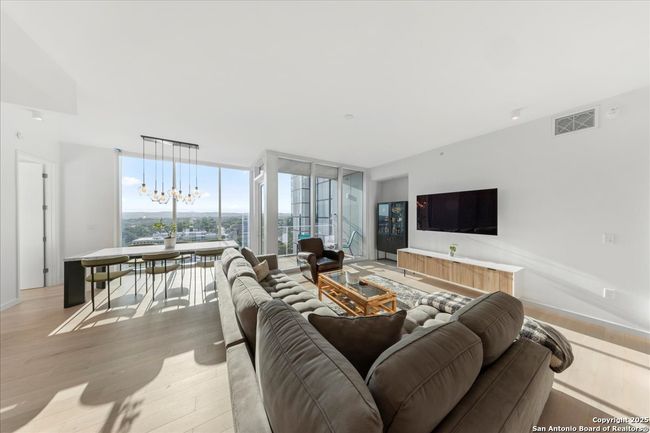 UNIT-1204 - 313 W 17 Th St, Condo with 2 bedrooms, 2 bathrooms and null parking in Austin TX | Image 6