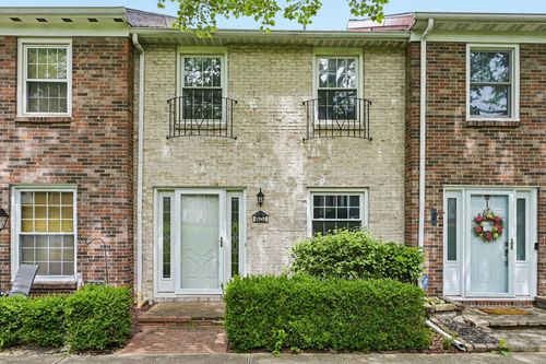 601 Dlyn St, Columbus, OH, 43228-2522 | Card Image
