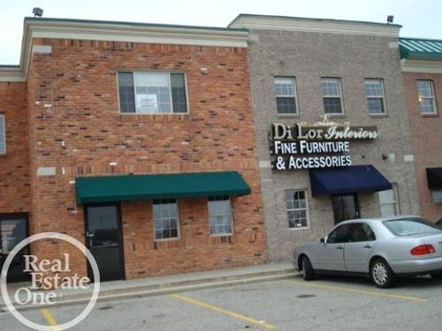 45305 Market St, Shelby Twp, MI, 48315-6223 | Card Image