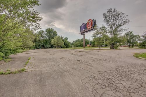 2425 Gallatin Pike, Madison, TN, 37115-2009 | Card Image