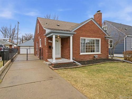 22401 Alger St, Saint Clair Shores, MI, 48080-2477 | Card Image